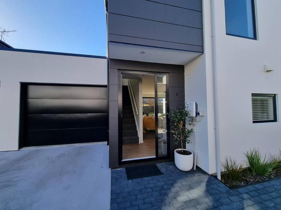 Central Home With Internal Garage - Close To Cbd! Christchurch Buitenkant foto